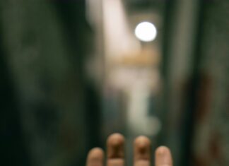 Topraklama İle Aşırı Gerilim Koruma Sistemleri Nasıl Çalışır?