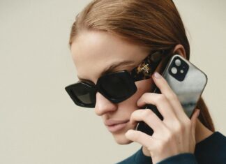 Güneş Enerjisi ile Geliştirilen Mobil Şarj İstasyonları Nedir?