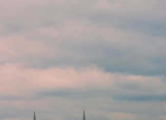 Güneş Enerjisi İle Dönüştürülen Yenilikçi Şehir Mimarisi Nedir?