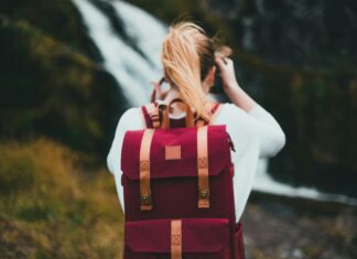 Güneş Enerjisi Sistemlerinin Bakımını Kim Yapar, Öğrenin!